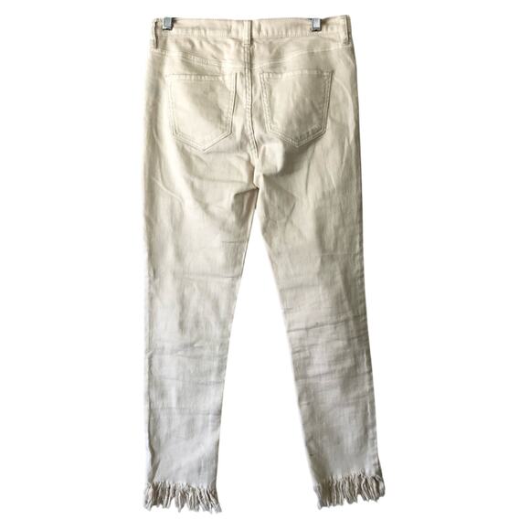 Free People Great Heights Jeans Distressed Fringe Frayed Hem White Ivory Size 26 - Picture 7 of 8